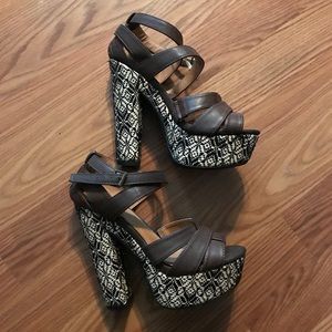 Strapped platform sandal